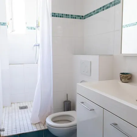 Charming T2 Beautiful View And Garden Porte Doree Appartement *